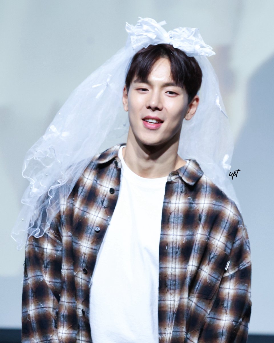 mbb_da_'s tweet image. 251026 위드뮤 대면 팬싸

새신부

#몬스타엑스 #monsta_x 
#셔누