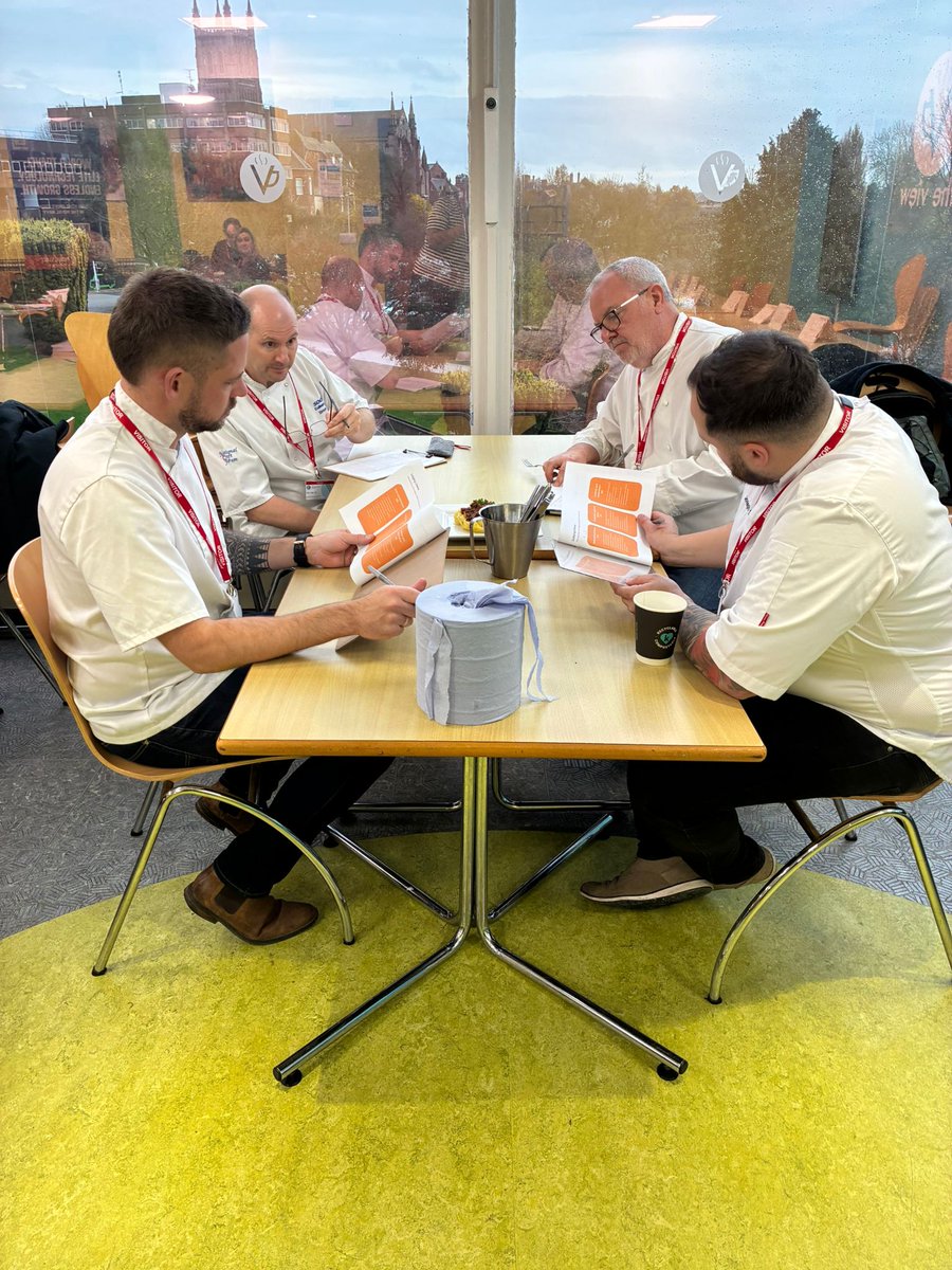 SBFutureChef's tweet image. Fantastic day at Heart of Worcestershire College for our #SpringboardFutureChef Local Final last week! Huge thanks to our judges, teachers &amp;amp; parents. Congrats to all finalists and to winner Margarita! Next stop: Vision West Nottinghamshire College. #NextGenChefs #FutureTalent