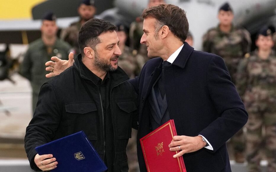 EnModeMacron's tweet image. Plus que jamais, la France aux côtés de l&apos;Ukraine !
Plus que jamais, la France agit pour la paix en Ukraine !