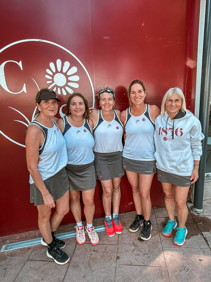 🎾 Subcampiones de Catalunya!

L’equip +55 del Cercle ha fet un gran torneig i ha aconseguit el subcampionat, caient a la final 4-1 davant el RCT Barcelona (cap de sèrie nº2).

Enhorabona a totes! 💙💪

#somcercle #tennis