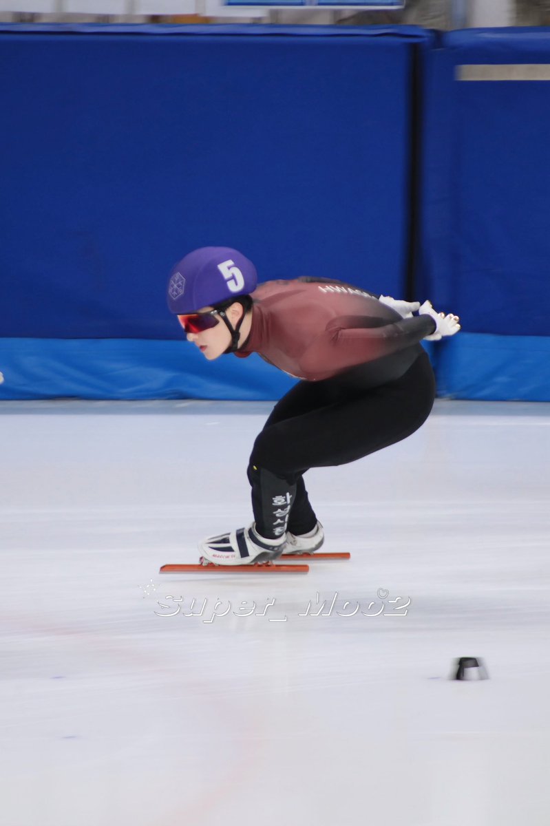 super_moo2's tweet image. 251117
실업연맹
🍁🥶
#쇼트트랙 #장성우