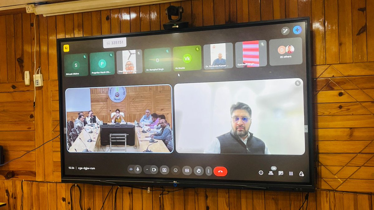 गन्ना विकास विभाग द्वारा संचालित इंटर/ डिग्री कॉलेजों के छात्र-छात्राओं को रोजगार कौशल के साथ सशक्त बनाने हेतु गन्ना आयुक्त ने समस्त संस्था के  प्राचार्यों के साथ की वर्चुअल समीक्षा बैठक एवं दिए महत्वपूर्ण निर्देश ।
<a href="/CMOfficeUP/">CM Office, GoUP</a> 
<a href="/UPGovt/">Government of UP</a> 
<a href="/InfoDeptUP/">Information and Public Relations Department, UP</a> 
<a href="/UPCane/">Cane Development UP</a>