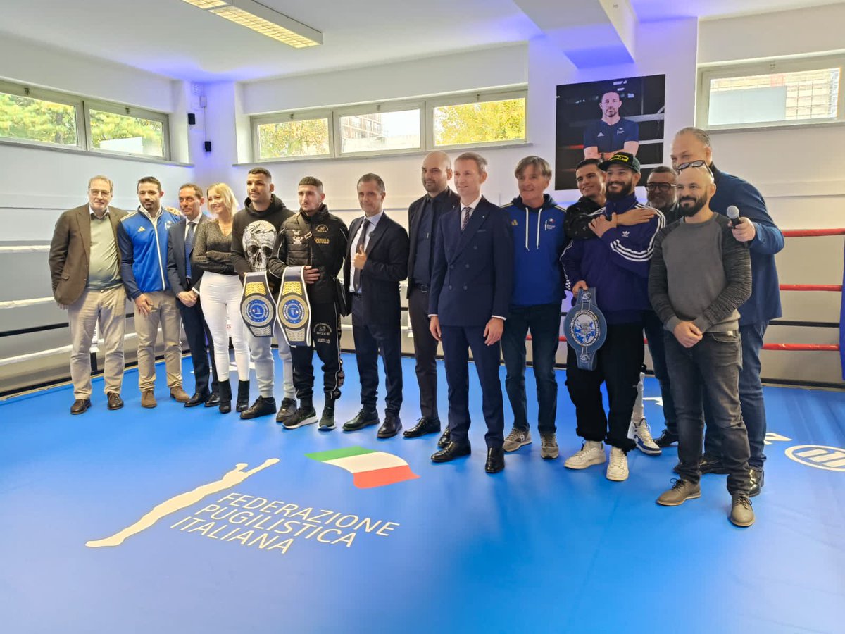 FPIBoxe's tweet image. 🥊🇮🇹 Inaugurazione CENTRO NAZIONALE PUGILATO MILANO 

🥊 Questa mattina, presso Centro Tiro a Segno Nazionale – Sezione Milano, è stato inaugurato il Centro Nazionale Pugilato Milano. 

🥊 info FPI.it 

#Itaboxing #Boxing #Boxer #Pugilato #boxeo