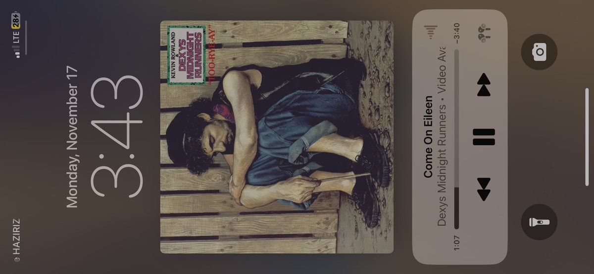 feiisreading's tweet image. your unemployed oomf in monday…went to cinema by myself, walked and get a coffee while reading my book 🛵🚟