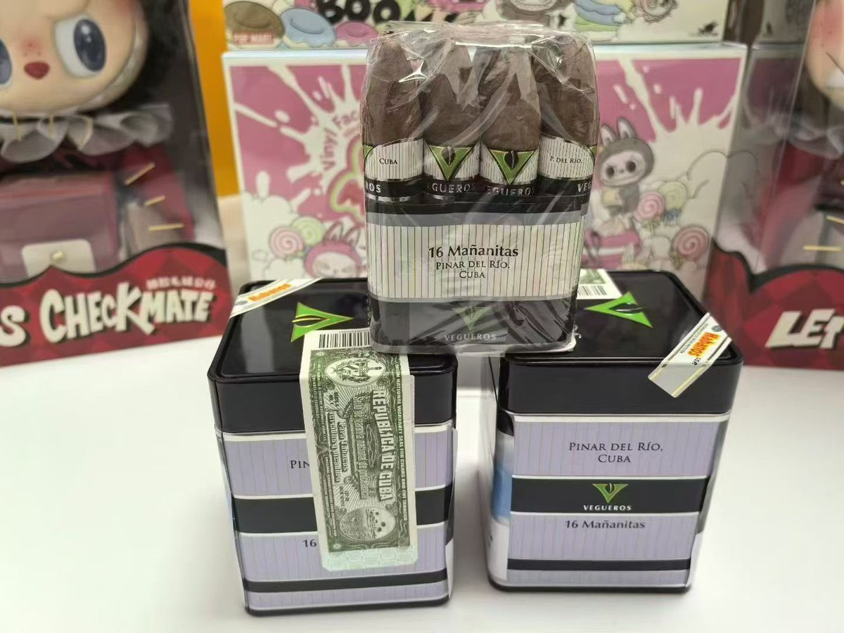 junhao889010's tweet image. 威古洛小鱼雷铁盒 16支  

​尺寸:100x46mm

​口感：传承古巴传统风味，雪松木味，烤燕麦味，自然清新的泥土气息，还有种辛辣味。咖啡和奶油味柔和得非常到位。虽然只有100mm长度，但它的口感却非常丰富。