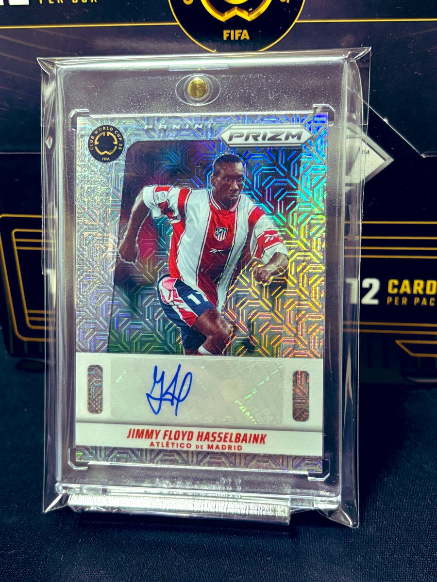 gtagolgolpin072's tweet image. 久々のゴリコレはpanini prizm Jimmy Floyd Hasselbaink 25/25でございます。
集め初めた当初は普通だったんですがやっぱPRIZM製品ってな最高ですね。
このアトレチコのユニフォームの感じも最高です。
もう最高のベンゼマってやつです
#panini #prizm