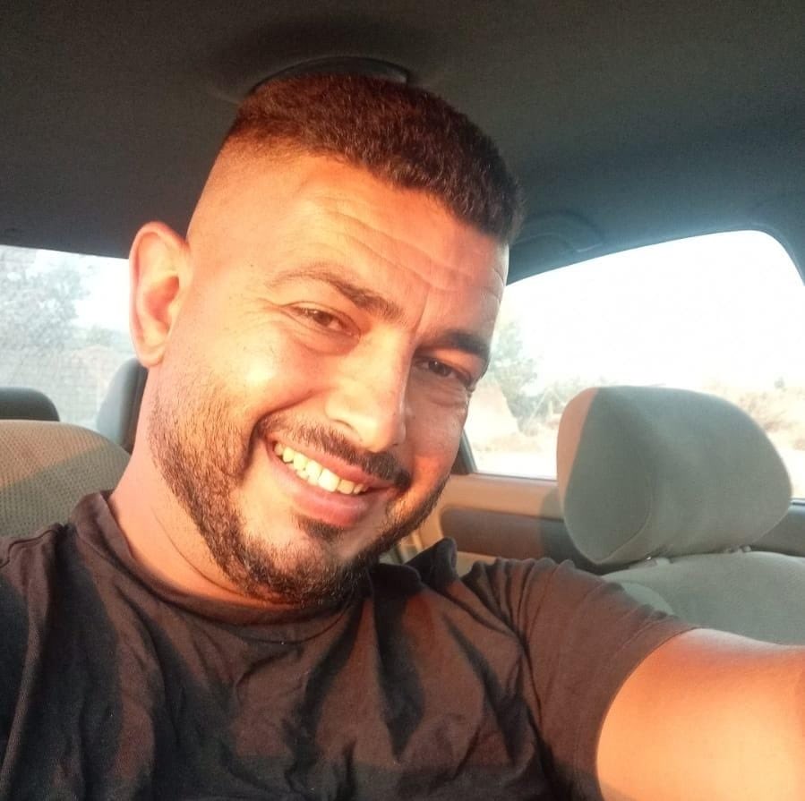 the_andrey_x's tweet image. 🚨URGENT: Palestinian activist Ayman Ghraieb was kidnapped by the Israeli army near Fasayil, Jordan Valley. His whereabouts are unknown, likely taken to a  military base.