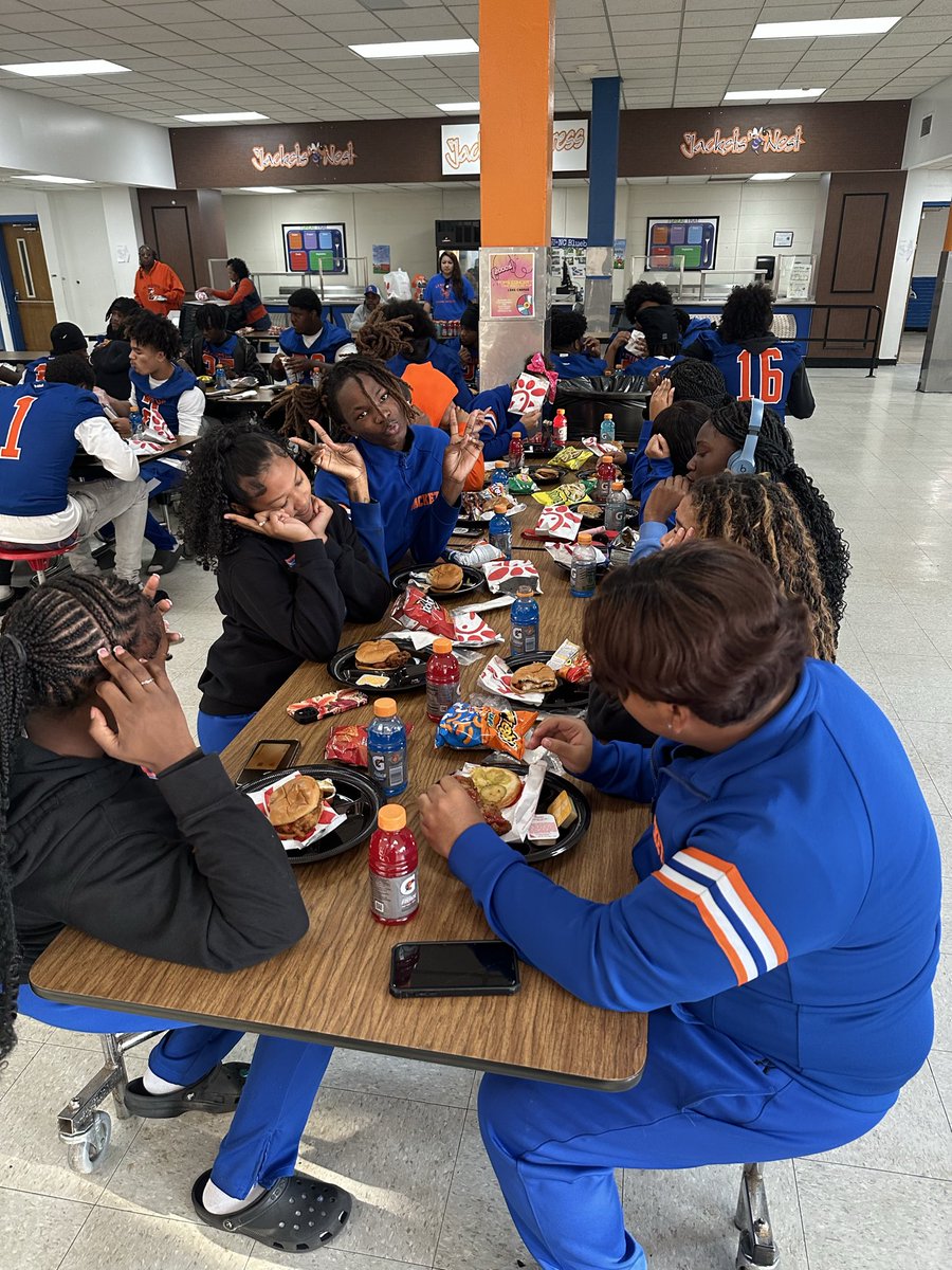 LSHS Football and S&C 🏈 tweet media