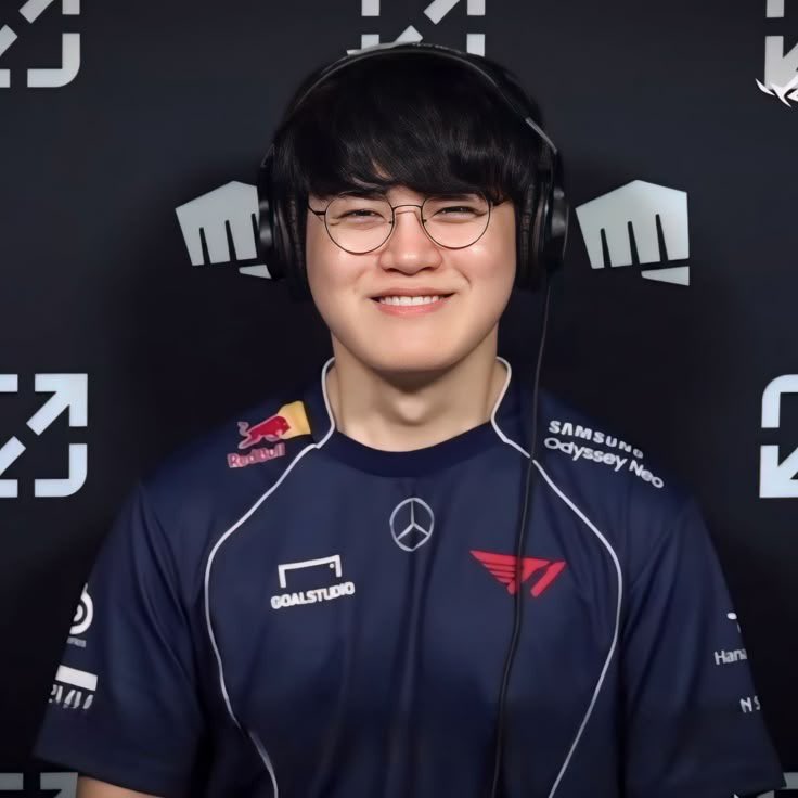 onerized's tweet image. i hope you’re always happy &amp;lt;3