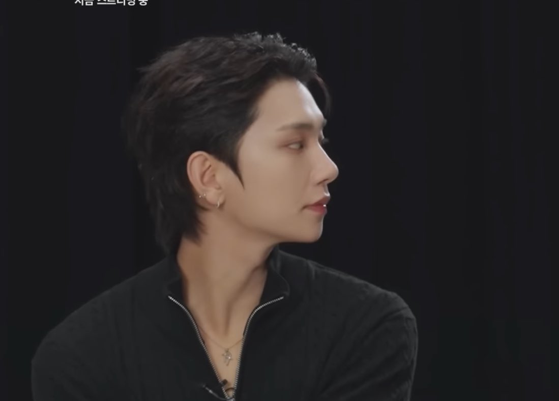 red__index's tweet image. 어깨 붙는 옷 자주 입읍시다
결실을 널리 이롭게 알립시다