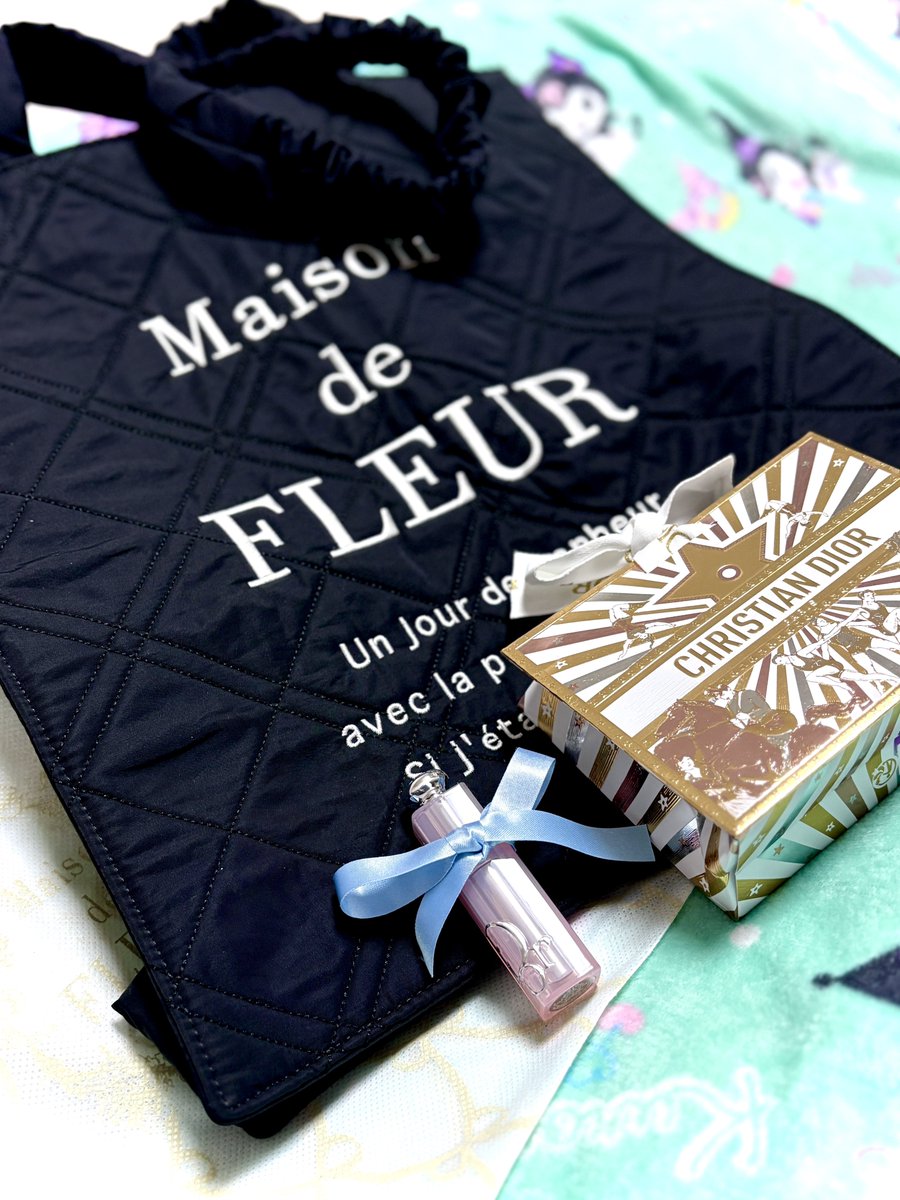 誕生日プレゼント🎁ありがとー！！！ 大切に使う☺️✨💗 トート新しい