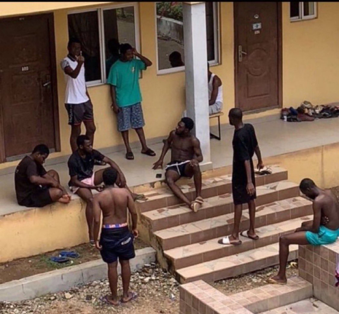 blessfrmdo's tweet image. Which of these boys boys meetings dey be pass?

A.                                                             B