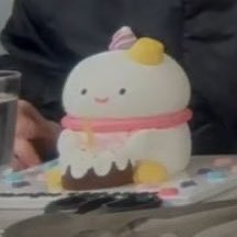 And little mungtaengie remains a fat fuck... he ate too much cake
