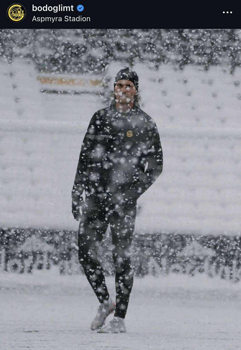 Her skulle det vært naturgress. Null stress! For husk: foppallj spælles på ghræssh!