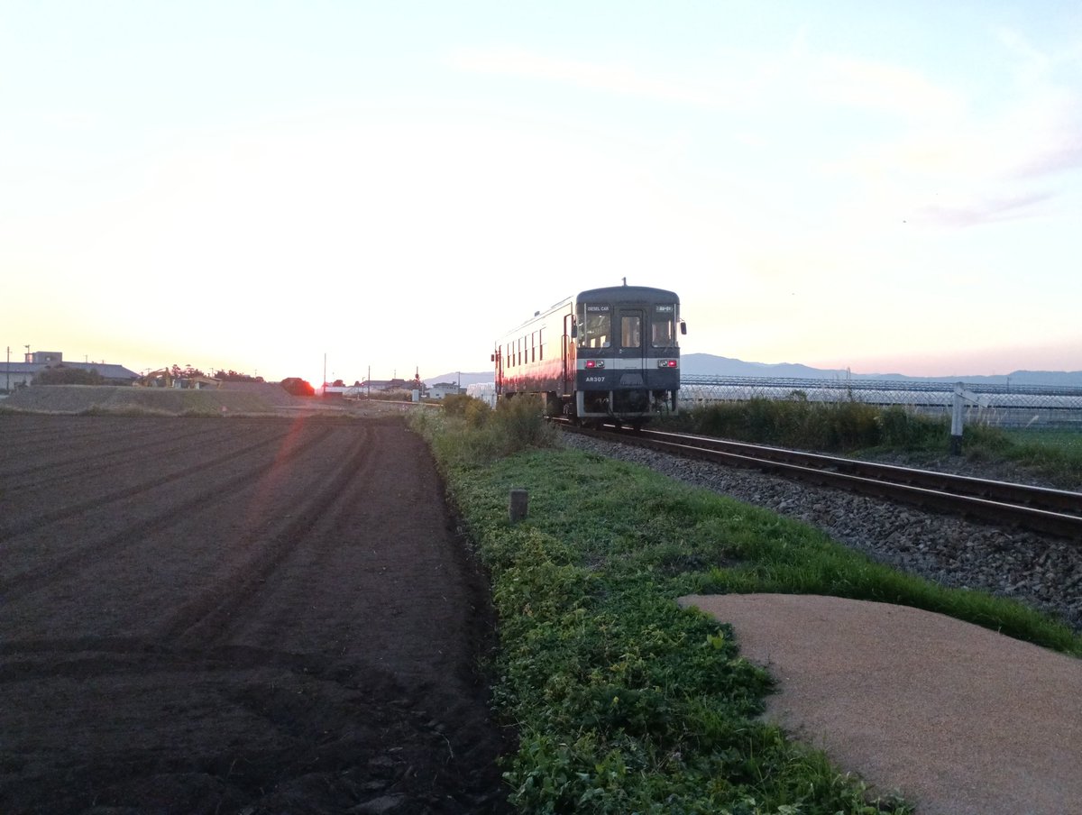 ina_kaitakusha's tweet photo. 今日も一日お疲れ様でした!
#おやすみトレイン
#甘木鉄道 #AR307
#初リプ・初絡み・時差リプ大歓迎 https://t.co/e2i3WrFY3a