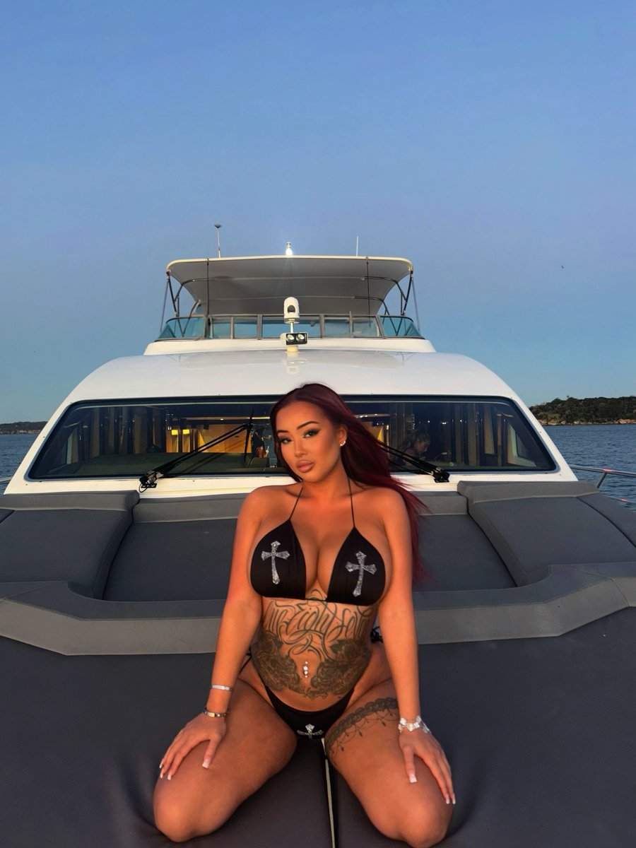 WETTER THEN THE OCEAN💦