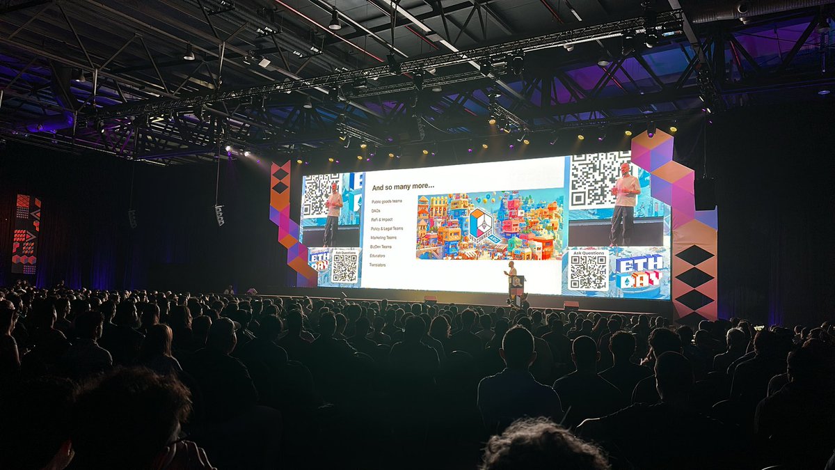 PULSO_media's tweet image. En el escenario principal, panel de bienvenida con menciones de las comunidades de ETH en LATAM que apoyan el desarrollo de ETH en LATAM 💚

@ethereum_mexico @ethereumgt @ethlatam @ETHKipu @ETHVenezuela @EthereumBrl @ETHCincoDeMayo @EthereumLima