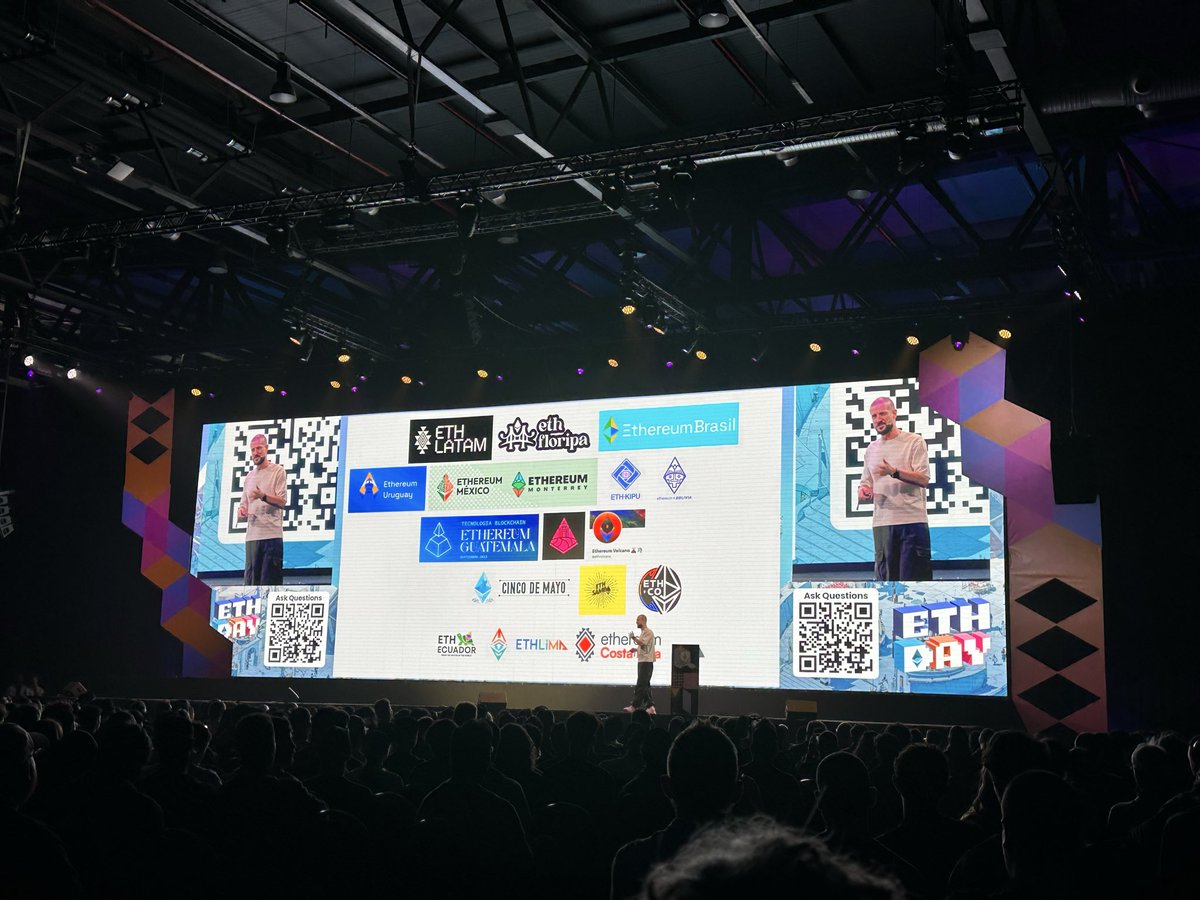 PULSO_media's tweet image. En el escenario principal, panel de bienvenida con menciones de las comunidades de ETH en LATAM que apoyan el desarrollo de ETH en LATAM 💚

@ethereum_mexico @ethereumgt @ethlatam @ETHKipu @ETHVenezuela @EthereumBrl @ETHCincoDeMayo @EthereumLima