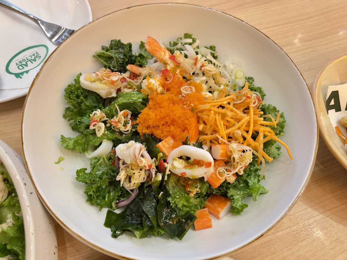 surasit_ton's tweet photo. #organicfood #mondaydinner 
#SaladFactory #สลัดแฟคทอรี่ 🥗
#surasit_ton 17•11•2025 😋🍽️ https://t.co/o8cUPMdk27