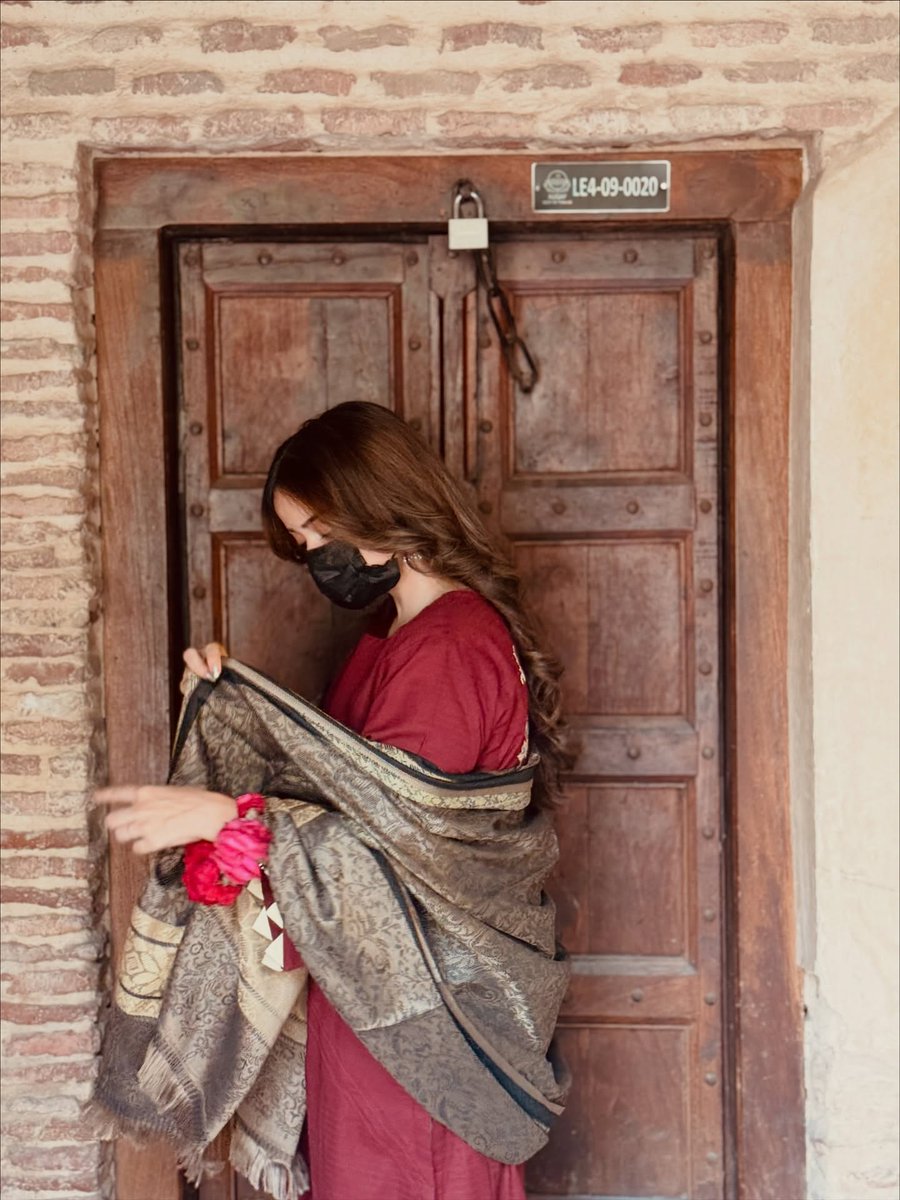 itz_alizy's tweet image. U wanna date me??