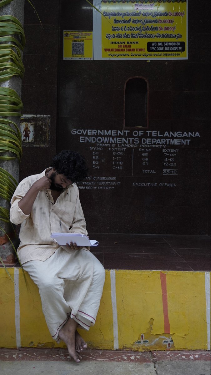 maniprince76's tweet image. My Favourite shoot day, wrap 2 scenes in just 3hrs

Here the lighting and Camera work, dialogues will tell you the core story &amp;amp; detailing of characters
And those 2 main characters are Vrishank &amp;amp; SadasiV meet..

Melo Drama to Fantasy Genre Shifting Portions of #Virgo @VjaikumarT