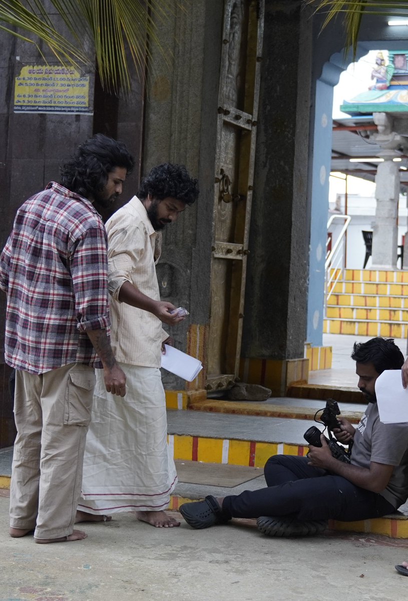 maniprince76's tweet image. My Favourite shoot day, wrap 2 scenes in just 3hrs

Here the lighting and Camera work, dialogues will tell you the core story &amp;amp; detailing of characters
And those 2 main characters are Vrishank &amp;amp; SadasiV meet..

Melo Drama to Fantasy Genre Shifting Portions of #Virgo @VjaikumarT