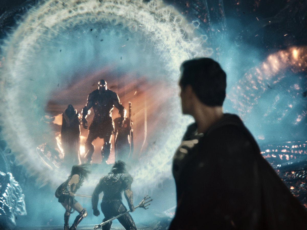 gautym's tweet photo. HE IS HERE!
#RestoreTheSnyderVerse 
#ZackSnydersJusticeLeague https://t.co/Vg1j27dSUg