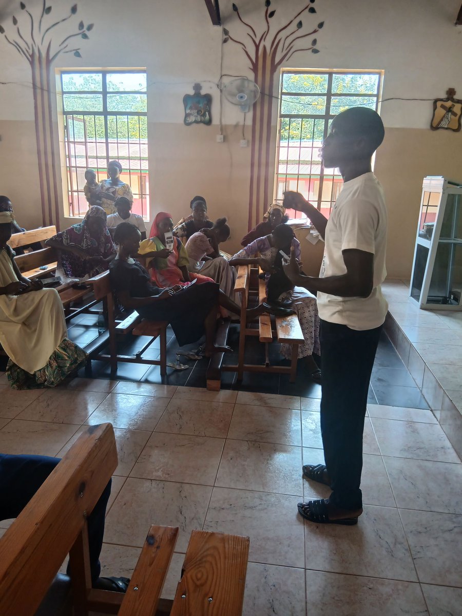 DubawaGM's tweet image. For #WeekForTruth2025, Modou Lamin Sanneh engaged worshippers at Roman Catholic Mission Soma, urging them to verify before sharing and stay alert to misleading content.
#WeekForTruth #FactCheck