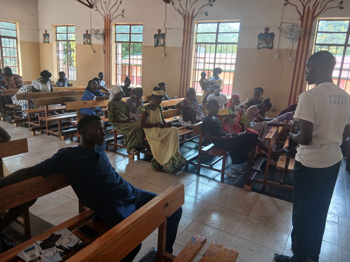 DubawaGM's tweet image. For #WeekForTruth2025, Modou Lamin Sanneh engaged worshippers at Roman Catholic Mission Soma, urging them to verify before sharing and stay alert to misleading content.
#WeekForTruth #FactCheck