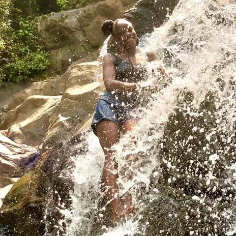 OctBinEvadiusT's tweet image. What do you know about ladies from Buhweju 😊