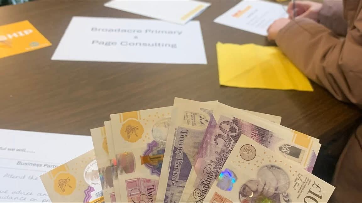 This morning <a href="/Hullccnews/">Hull City Council</a> hosted our £5 blossom event with  <a href="/HullLordMayor/">Lord Mayor</a> joining us.

 The children all left excited to take the money donated by the businesses back to the school to work on making it blossom

#GEWHULL #GEW2025 #TogetherWeBuild #GEWUK #GEWMemories #EntEdSkills