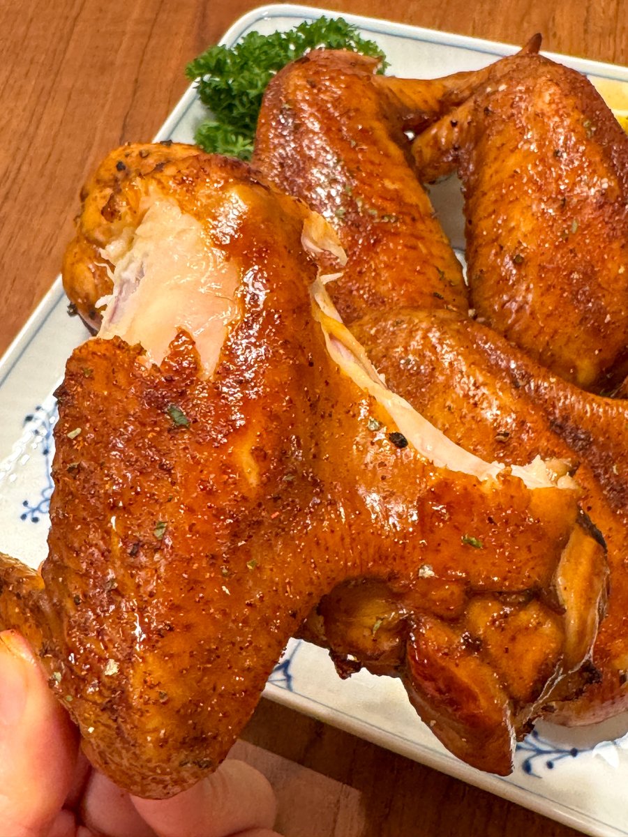 ff6_js's tweet image. A little crispy, a little spicy—just like me. 😉🔥🍗