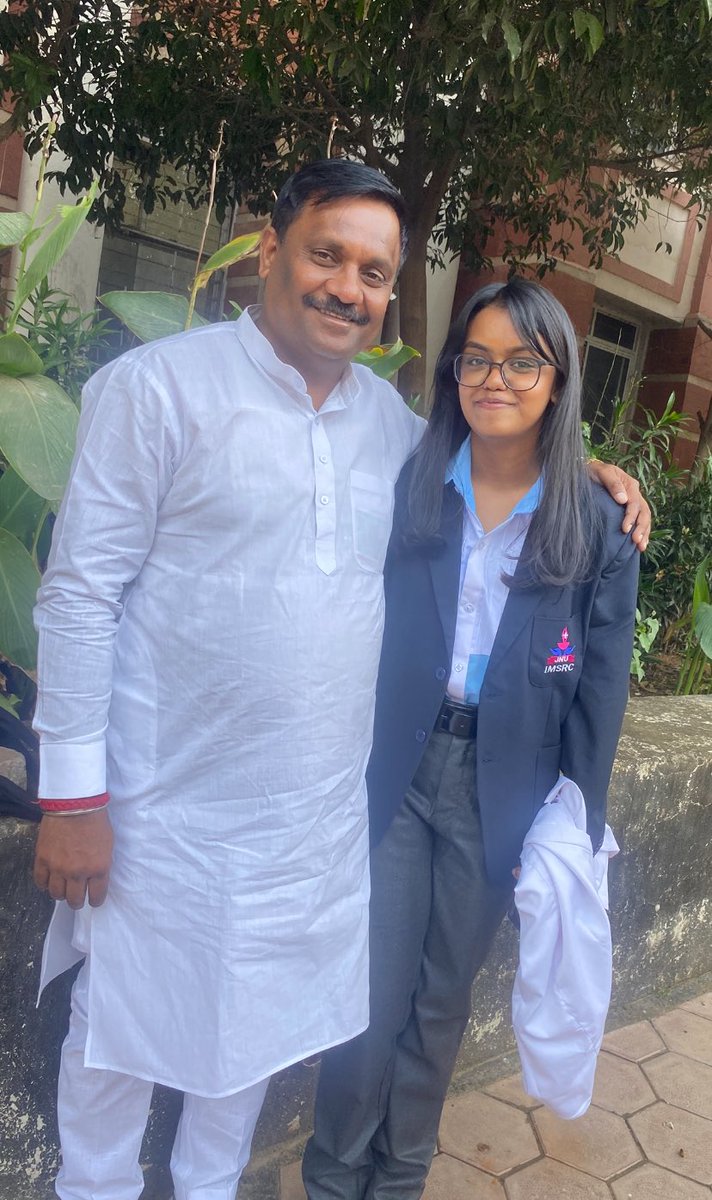 joginder2001's tweet photo. माही बेटी का जेनयू मेडिकल कॉलेज जयपुर एमबीबीएस (mbbs )मे एडमिशन हो गया https://t.co/XcOYGfC7SI