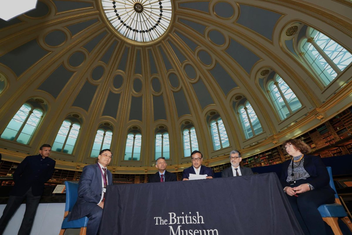 himantabiswa's tweet image. The Vrindavani Vastra is not just a textile, it is a symbol of Assam’s rich spiritual and cultural heritage, reflecting the devotion and vision of Mahapurush Srimanta Sankardev.  

The signing of the Letter of Intent with London British Museum to bring it back home under a…