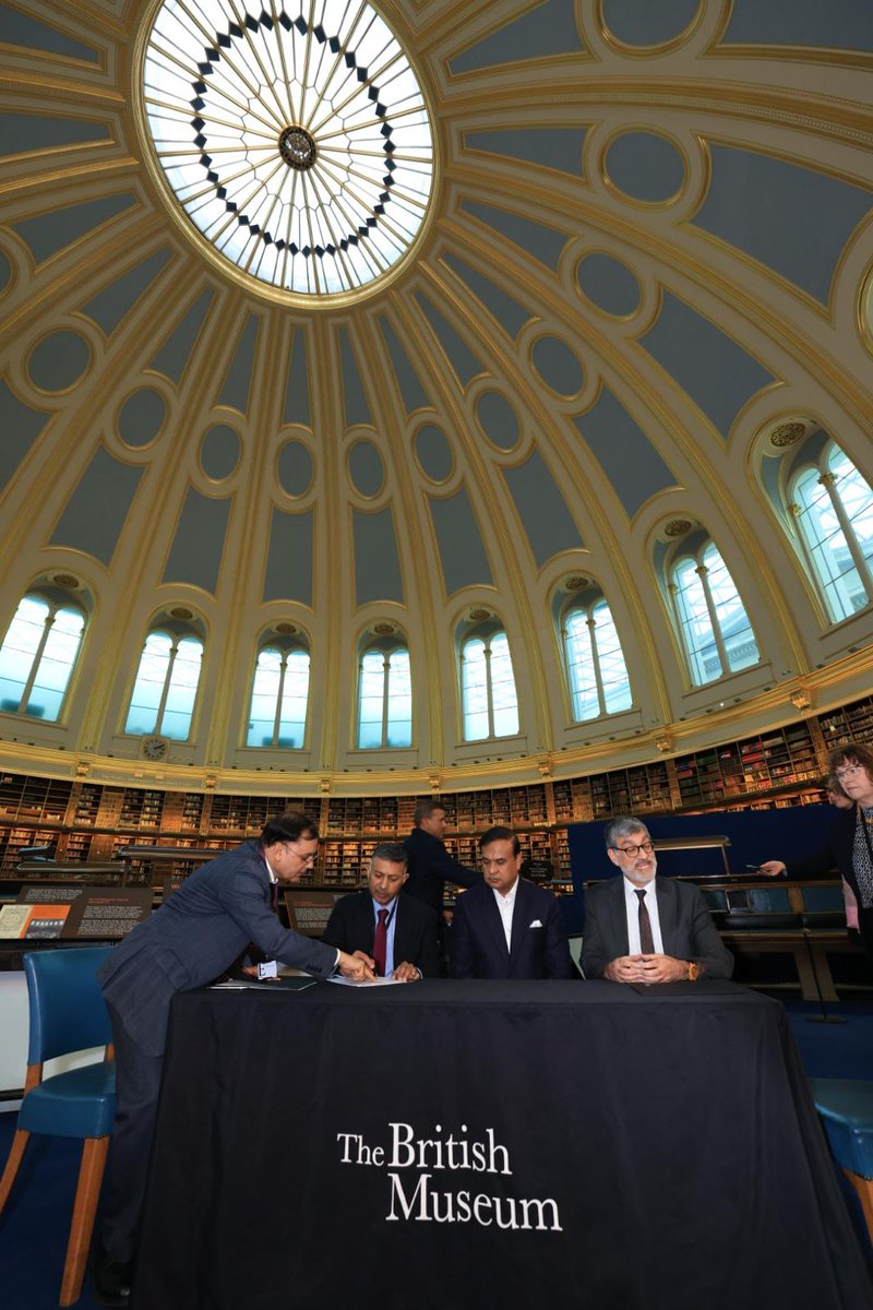 himantabiswa's tweet image. The Vrindavani Vastra is not just a textile, it is a symbol of Assam’s rich spiritual and cultural heritage, reflecting the devotion and vision of Mahapurush Srimanta Sankardev.  

The signing of the Letter of Intent with London British Museum to bring it back home under a…