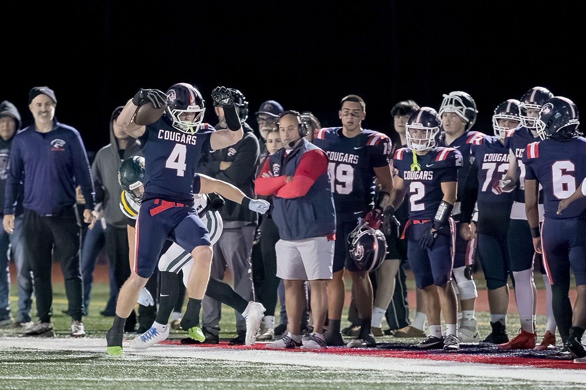 Community_Voice's tweet image. Although its bid for an unbeaten season fell short last Friday, the Rancho Cotate junior varsity team’s coaching staff’s pride wasn’t dampened one bit. 
thecommunityvoice.com/community/coug…