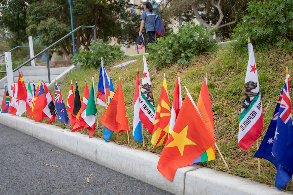 CSUMB's tweet image. 🌎 Happy International Education Week! 

At #CalStateMontereyBay, we’re grateful for the many cultures and perspectives that fill our campus with curiosity, compassion and connection. Together, we learn, grow and celebrate the beauty of our global community.