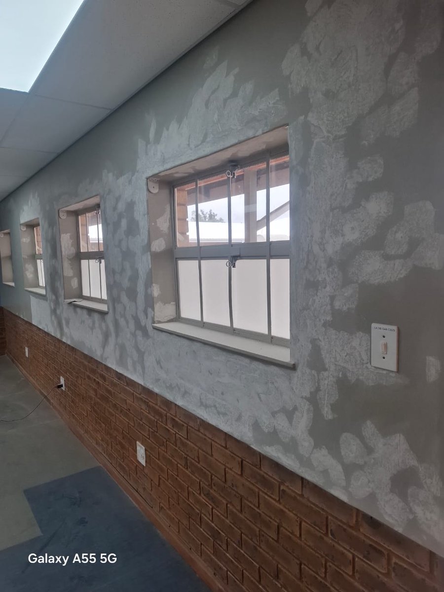 GPDID's tweet image. 📍Springs Regional Office Team visited WK Du Plessis Primary School in Geduld, Springs as part of driving the Turnaround Strategy. The A-Team conducted a site inspection to monitor progress and fast-track service delivery. 🏗️📊
1/3