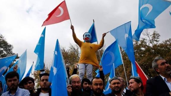 Ülkemize 5milyon Uygur Türk’ü yerleştirilse destekler misiniz?

A) EVET
B) HAYIR