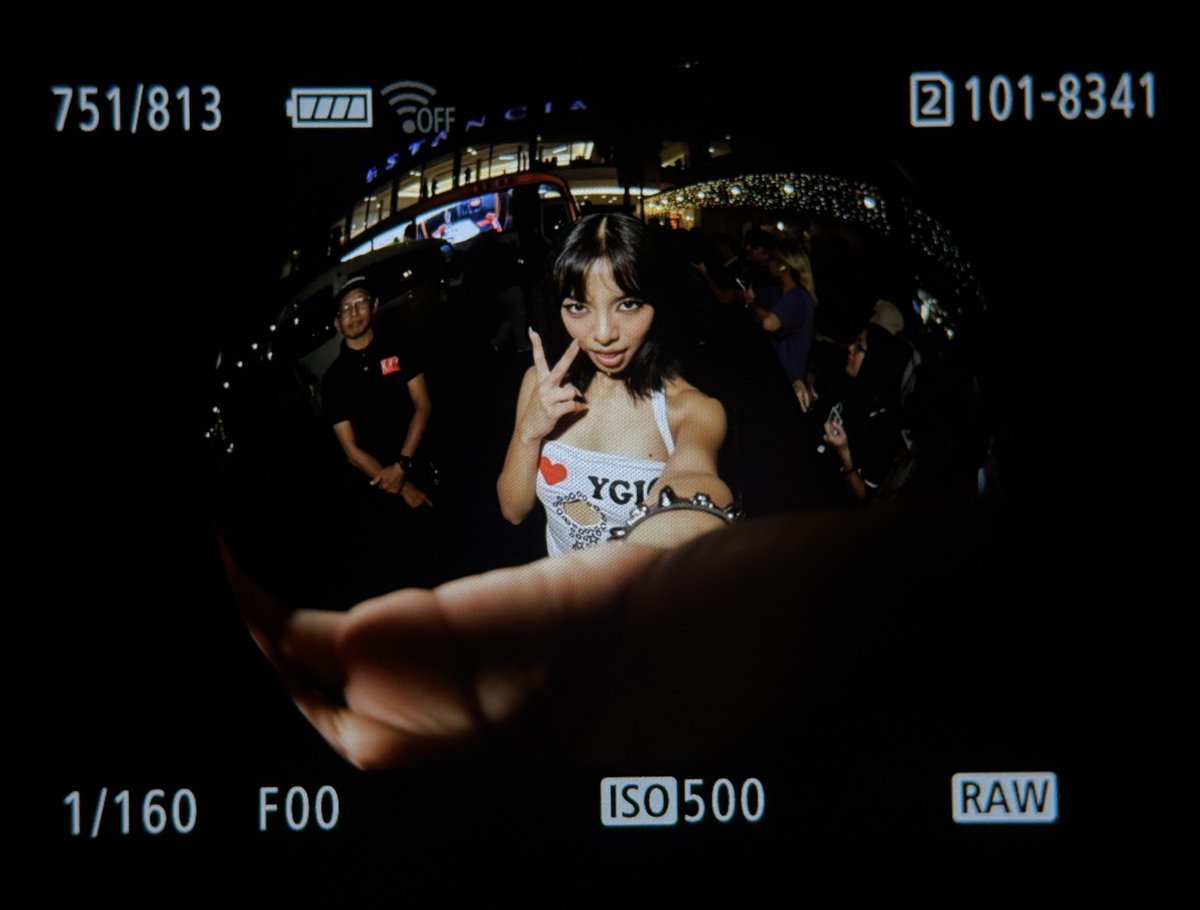 HoshiNoFilm's tweet image. Wishbus preview 🤭

Finalleh nailed the lens’ sweet spot 🥰
Halooo #MAEG &amp;amp; #JEWEL 🤭

#YGIG @ygig_official 
#YGIGWishBusComeback