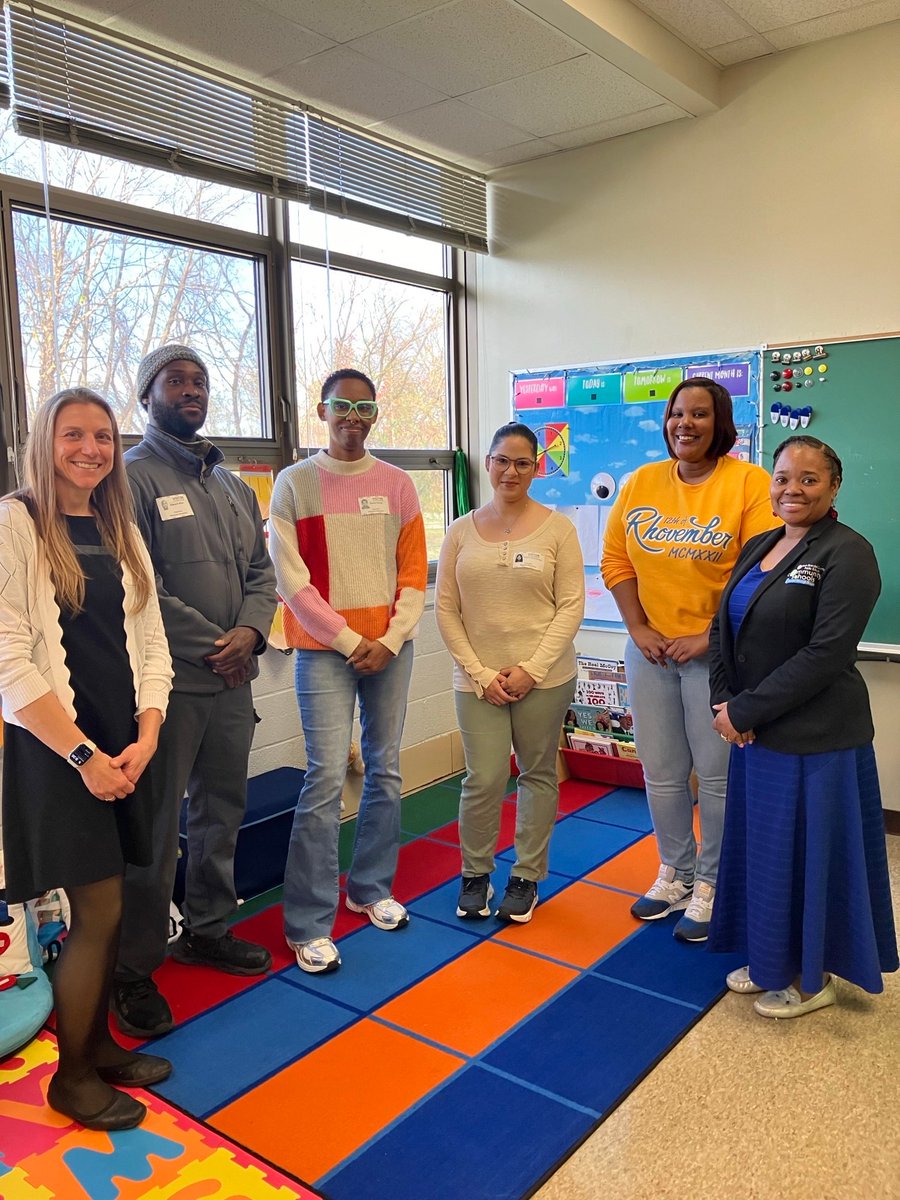 AACPSComSchools's tweet photo. Honoring Our Veterans at Woodside ES
Woodside ES welcomed several veterans to share their stories and experiences with our students. Thank you for helping our community learn, grow, and honor those who’ve served.@AACountySchools #BelongGrowSucceed #CommunitySchools https://t.co/GNpzMl3G8D