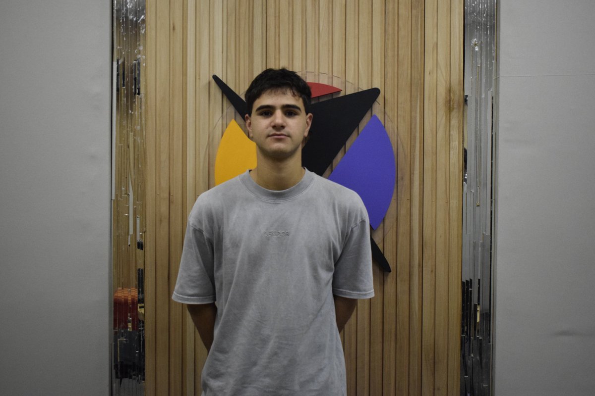 FrecuenciaZero's tweet image. 🔴Al Aire 📷#CódigoDeBarras 

@matireccho nos hace un popurrí deportivo del fin de semana en su nuevo Código 

💻shorturl.at/7jecQ
🎙️FM 92.5