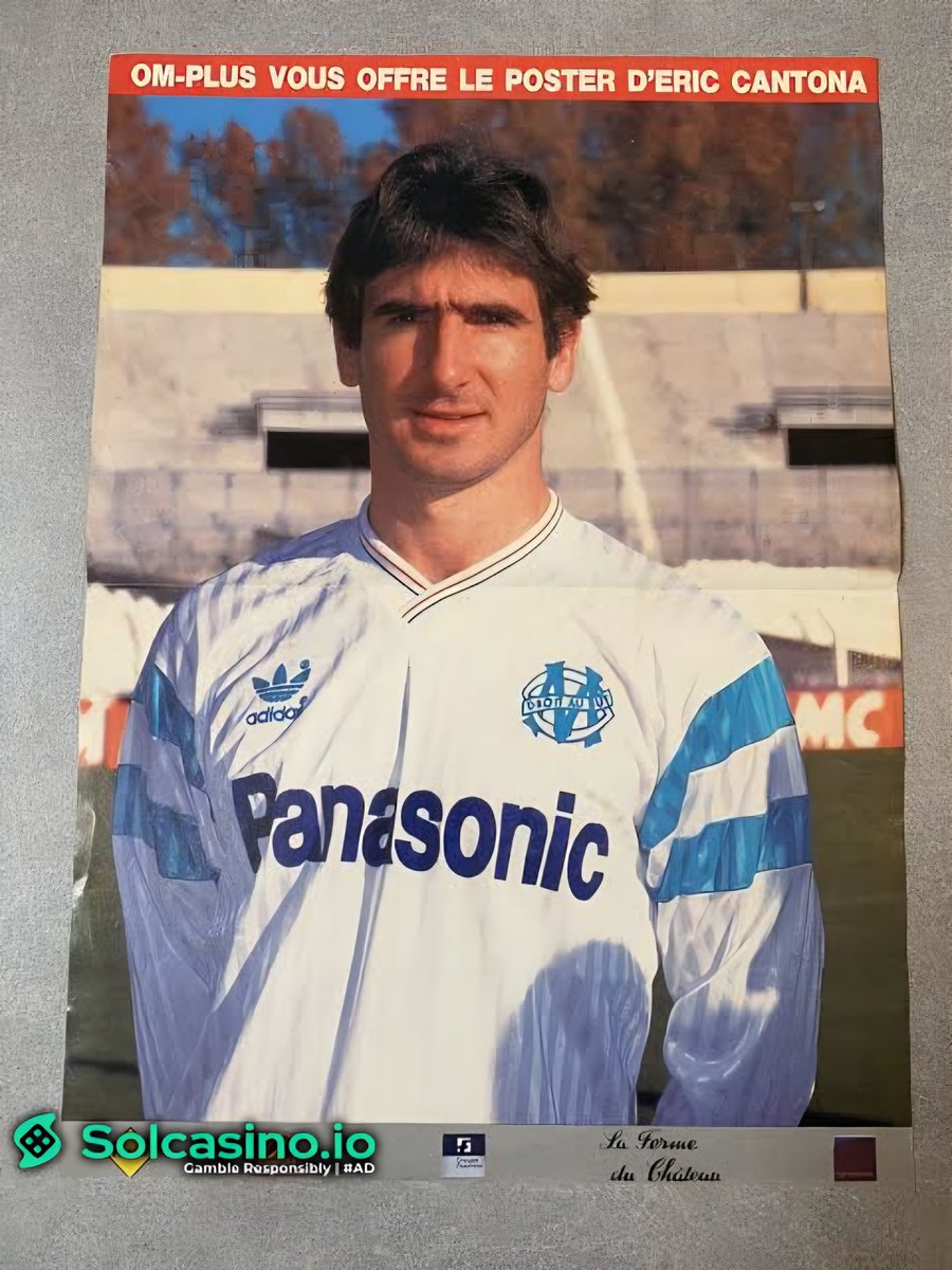 EN IMAGES - Le "King" Éric Cantona revient à Auxerre pour inaugurer une