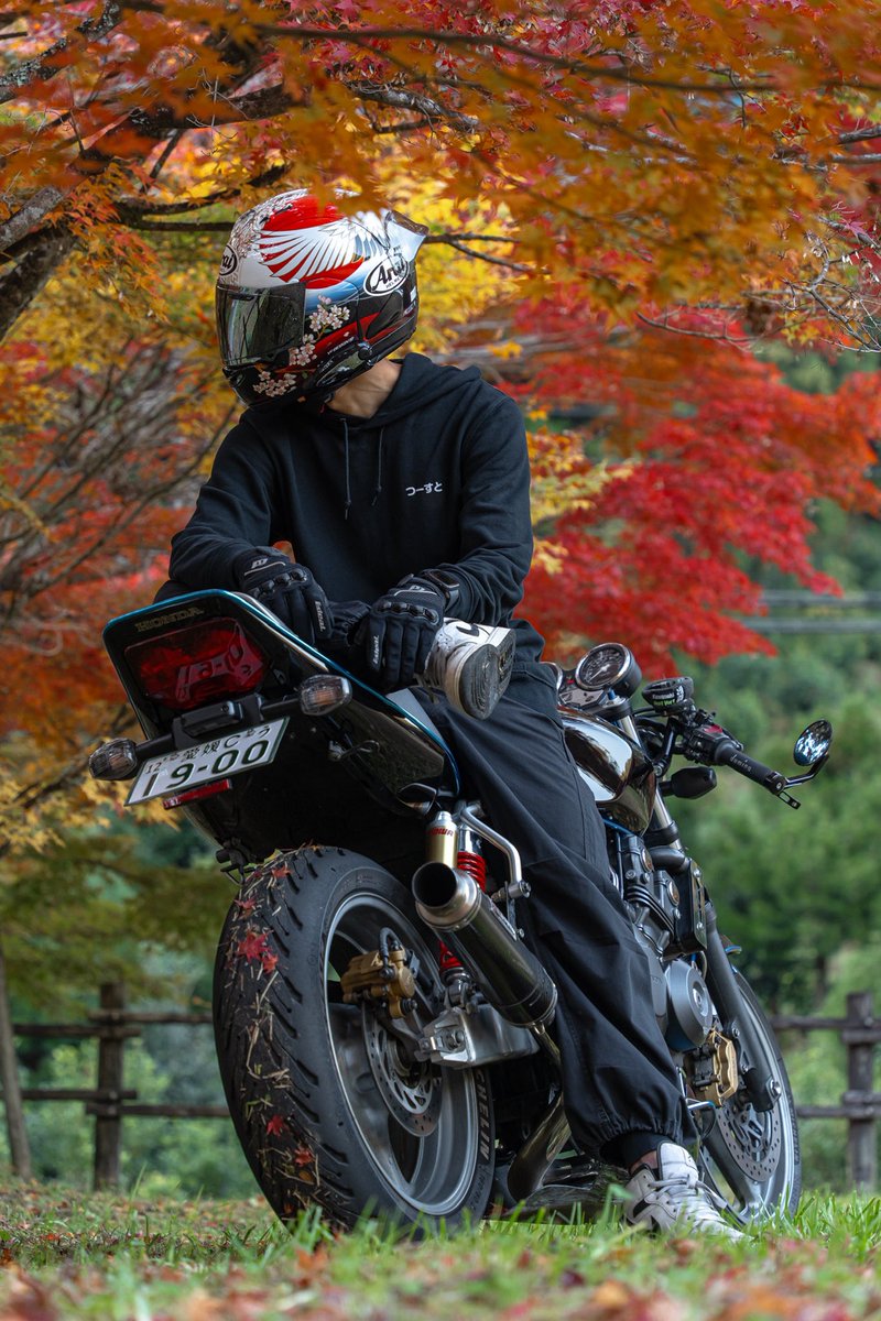 紅葉見に行こうようツーリング🏍🍁 
最高な写真たくさん撮って貰ったよ👍

photo ／ <a href="/chyachiru/">ちか</a> 
 
#cb400sf  #HONDA  #紅葉  #景色