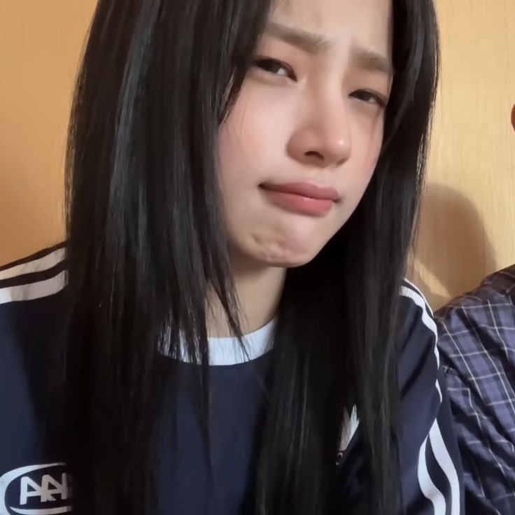 "I heard they're                 "ke cakung?"
shipping us!"