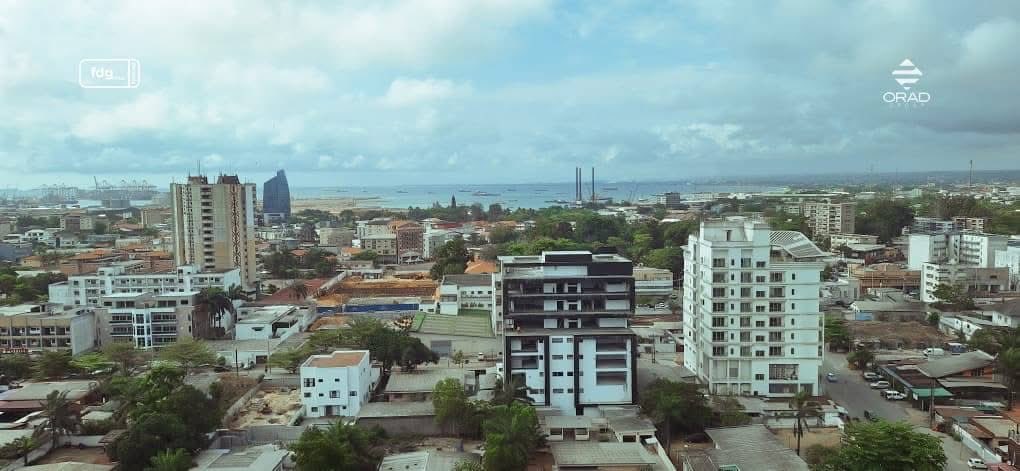 bigwijohn's tweet image. The CUBOID and the Atlantic Ocean behind!
Shaping its own identity in the skyline of the city of #Pointenoire #congobrazaville @fdg_africa @_oradgroup_