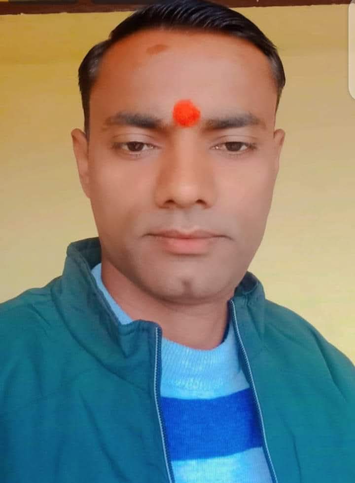 प्रकृति का काम तो सिर्फ लोगों को मिलाना है,
रिश्तों की उम्र क्या होगी ये आपके व्यवहार पर निर्भर करता है..!!✨✨