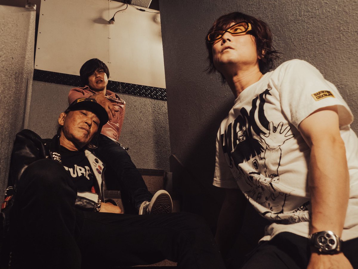 RatShu8969's tweet photo. FUTURE'Sのドラマー
キンさん50歳生誕祭
続ける事の素晴らしさを実感させてくれる
宜しく哀愁 https://t.co/cvw98HynRv