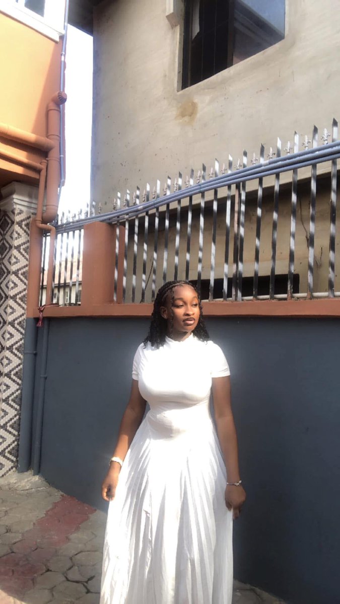 JusttDivinee's tweet image. How many Ribs do i have to take out??😚❤️