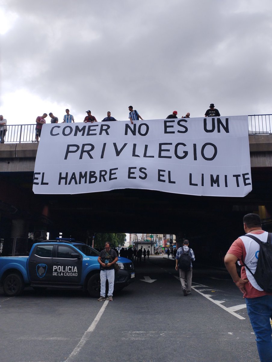 Buen día a todas y todos.
Día de la militancia. Dejen tuiter y convoquen.